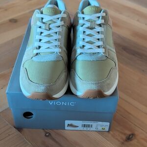 Vionic Shayla Style Women's 10 NIB Mainly Green Color